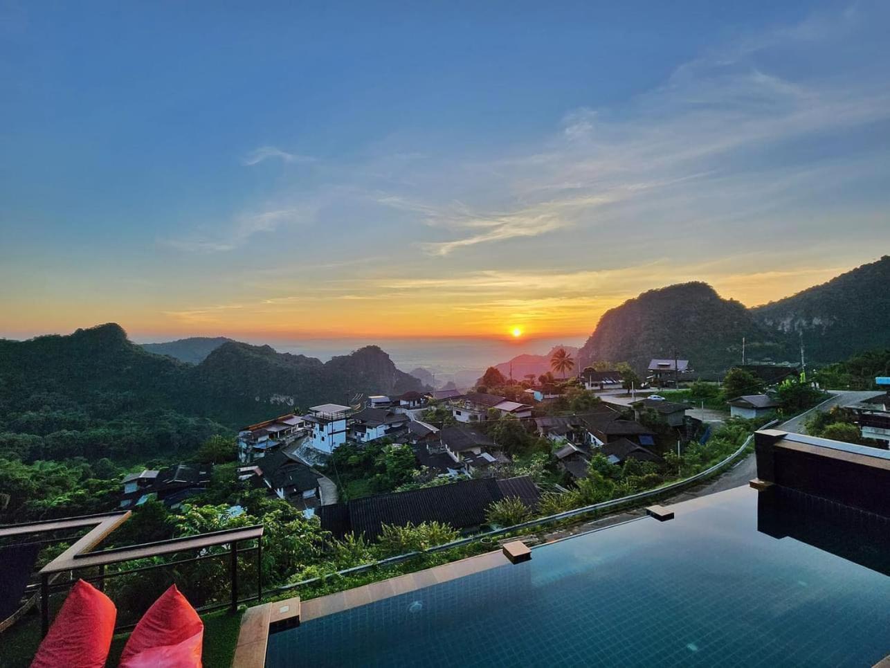 Bed and Breakfast Oasis Phamee Ban Pha Mi Esterno foto